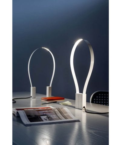 lampada-da-tavolo-martinelli-luce-fluida (1)